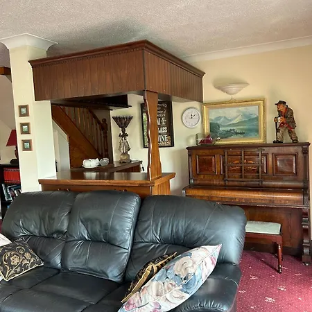 View House بيت للعطل Moyard