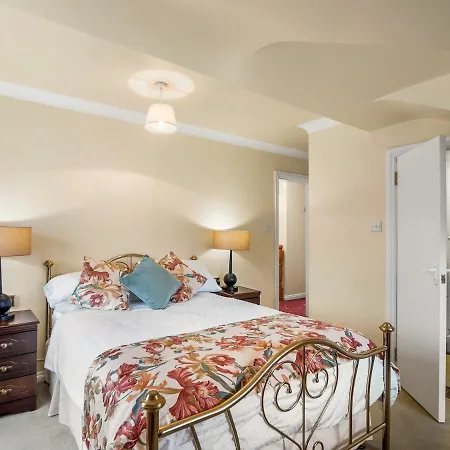 بيت للعطل View House Moyard